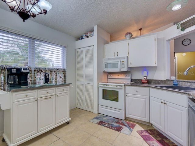 698 COLCHESTER AVENUE, Deltona, FL 32738