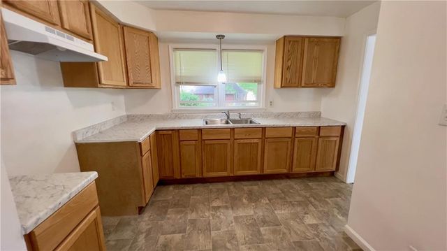 204 N Park Drive, Belton, MO 64012