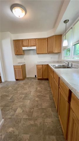 204 N Park Drive, Belton, MO 64012