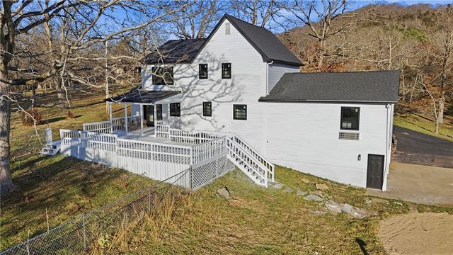 578 County Road 227, Eureka Springs, AR 72631