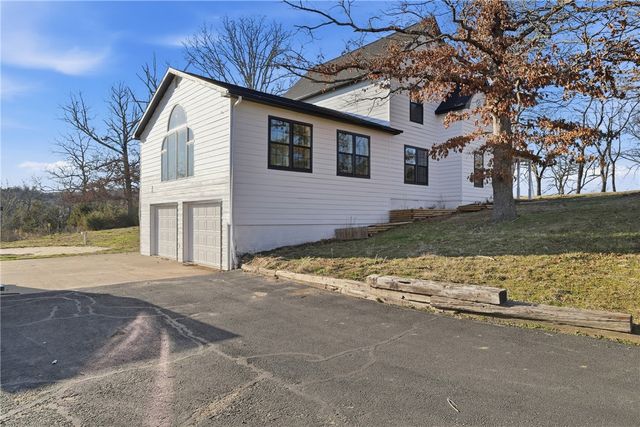 578 County Road 227, Eureka Springs, AR 72631