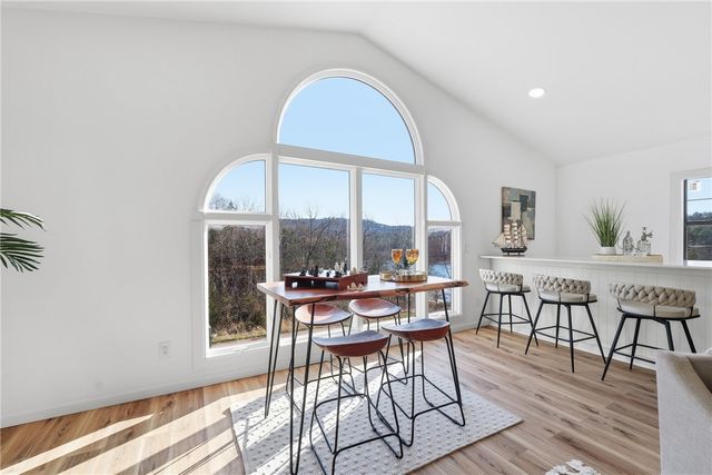 578 County Road 227, Eureka Springs, AR 72631