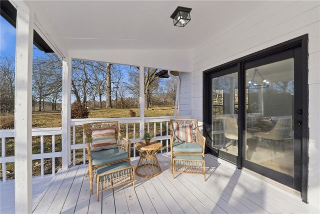 578 County Road 227, Eureka Springs, AR 72631