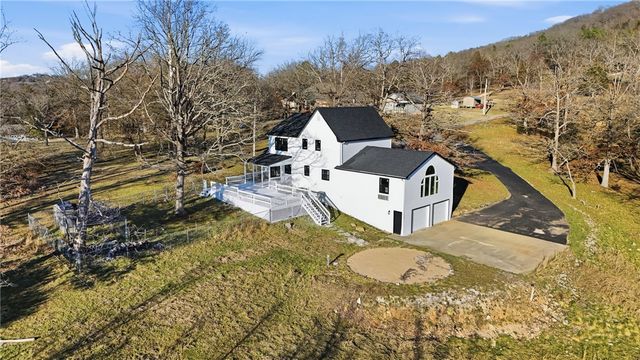 578 County Road 227, Eureka Springs, AR 72631