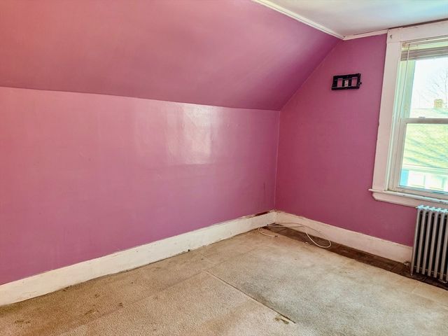 79 Lawrence St, Salem, MA 01970