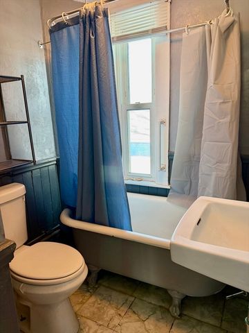 79 Lawrence St, Salem, MA 01970