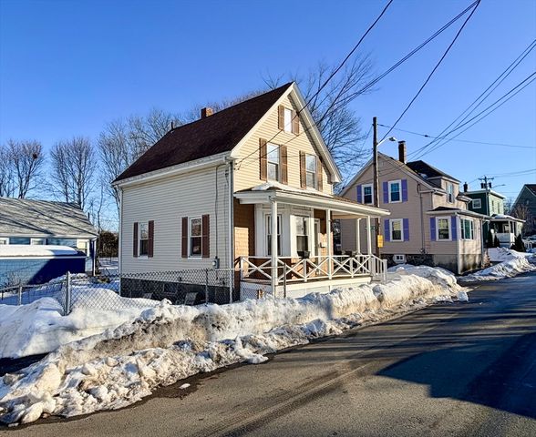 79 Lawrence St, Salem, MA 01970