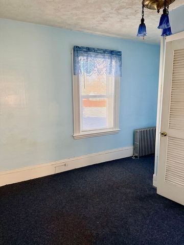 79 Lawrence St, Salem, MA 01970