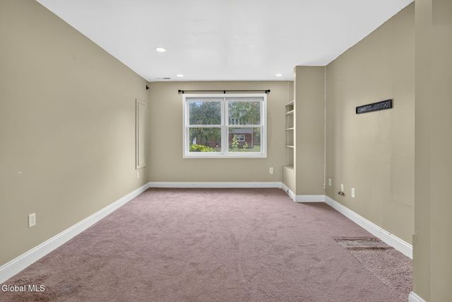 20 Delaware Avenue, East Greenbush, NY 12144