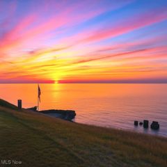 2663 Lake Road, Conneaut, OH 44030