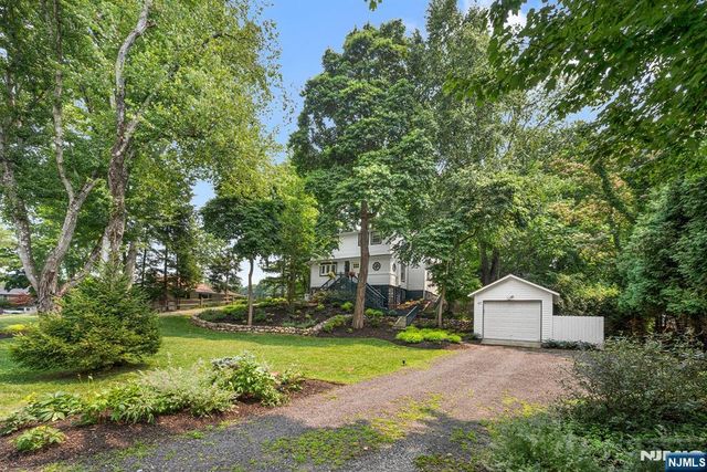 40 W Oak Street, Ramsey, NJ 07446