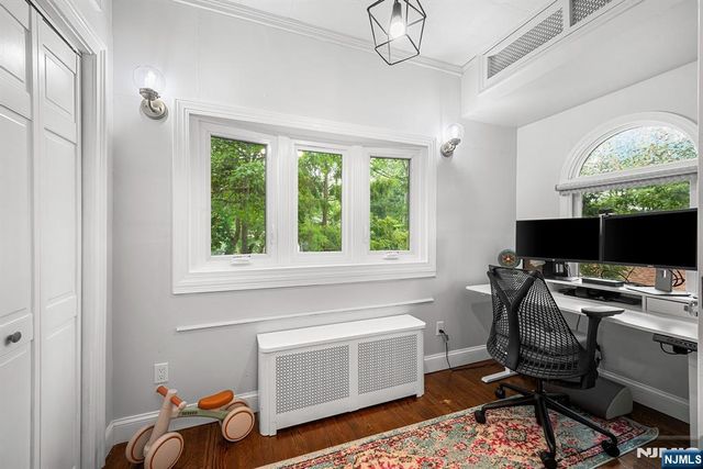 40 W Oak Street, Ramsey, NJ 07446