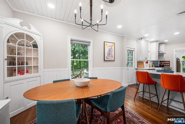 40 W Oak Street, Ramsey, NJ 07446