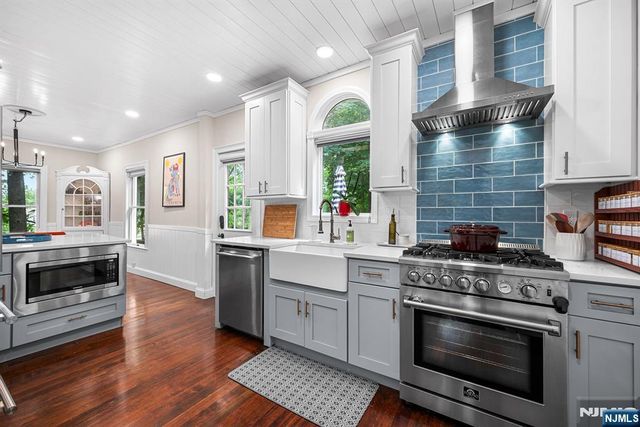 40 W Oak Street, Ramsey, NJ 07446