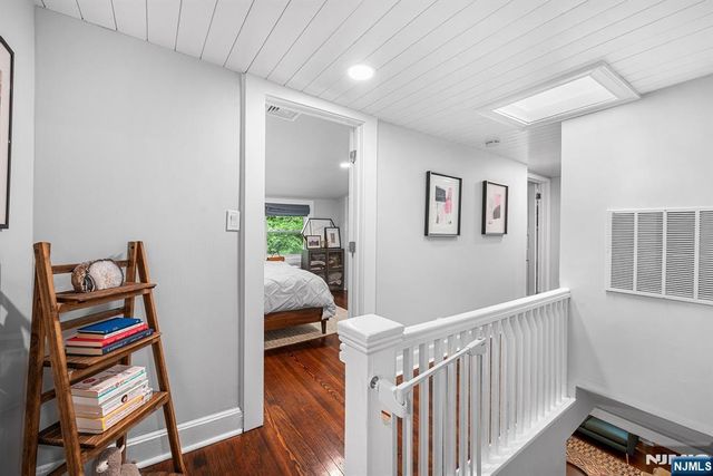 40 W Oak Street, Ramsey, NJ 07446