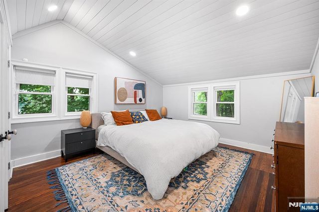 40 W Oak Street, Ramsey, NJ 07446