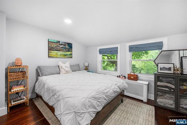 40 W Oak Street, Ramsey, NJ 07446