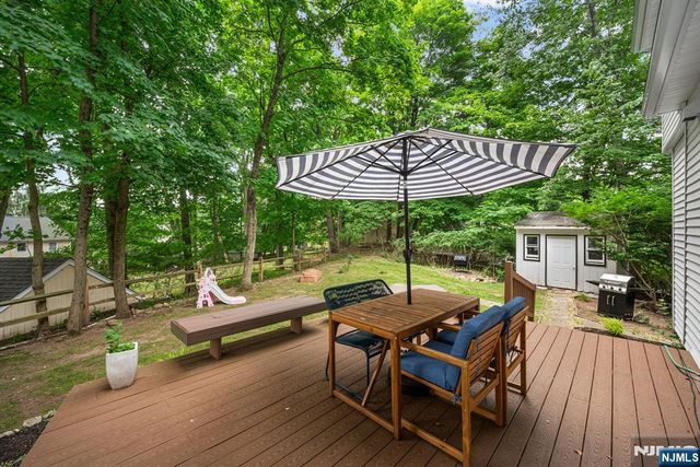 40 W Oak Street, Ramsey, NJ 07446