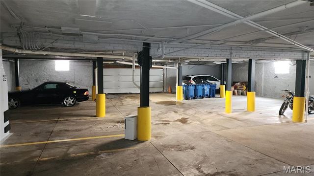 7570 Byron Place 3W, Clayton, MO 63105