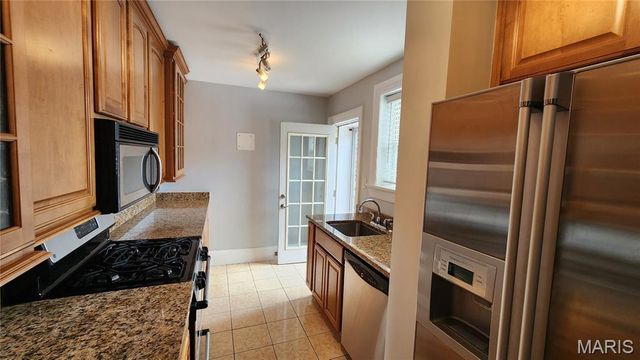 7570 Byron Place 3W, Clayton, MO 63105