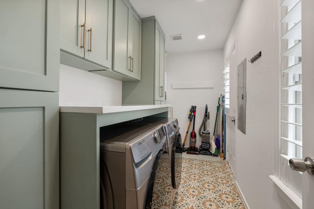 1506 Freedonia Drive, Houston, TX 77055