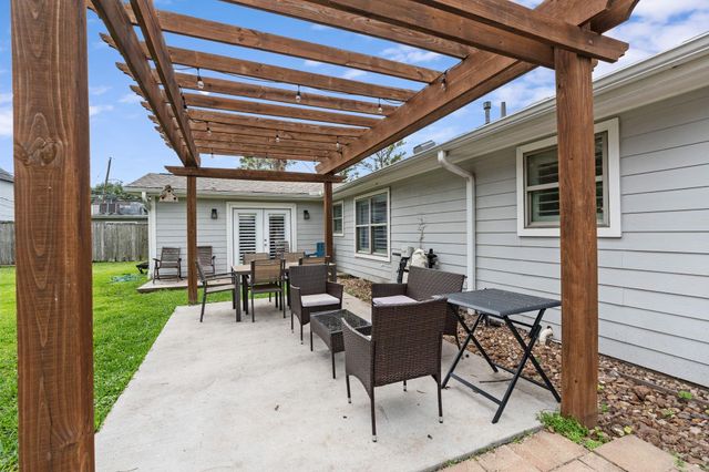 1506 Freedonia Drive, Houston, TX 77055