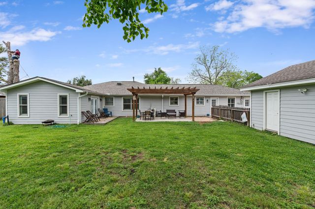 1506 Freedonia Drive, Houston, TX 77055