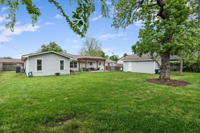 1506 Freedonia Drive, Houston, TX 77055