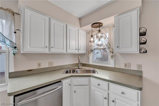 15414 Chatfield Avenue, Cleveland, OH 44111