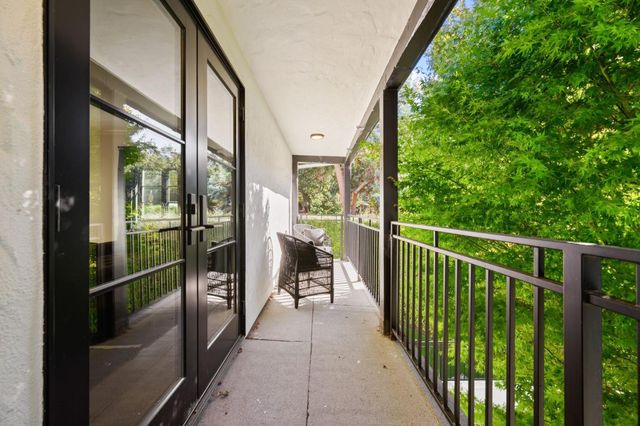 670 Edgewood Road, San Mateo, CA 94402