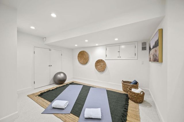 670 Edgewood Road, San Mateo, CA 94402