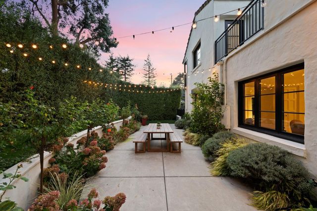 670 Edgewood Road, San Mateo, CA 94402