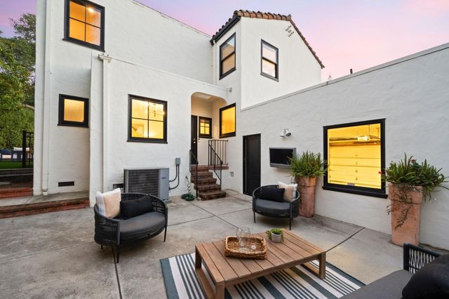 670 Edgewood Road, San Mateo, CA 94402