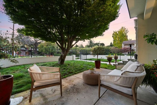 670 Edgewood Road, San Mateo, CA 94402