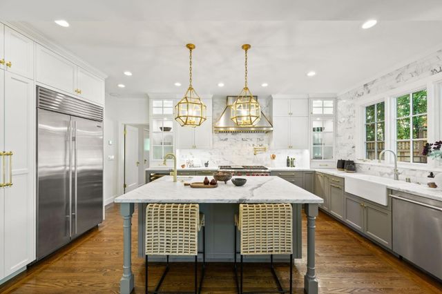 670 Edgewood Road, San Mateo, CA 94402