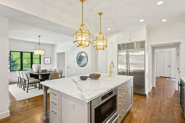 670 Edgewood Road, San Mateo, CA 94402