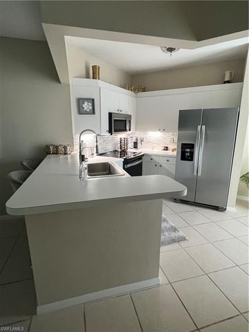 3715 Fieldstone BLVD 602, Naples, FL 34109