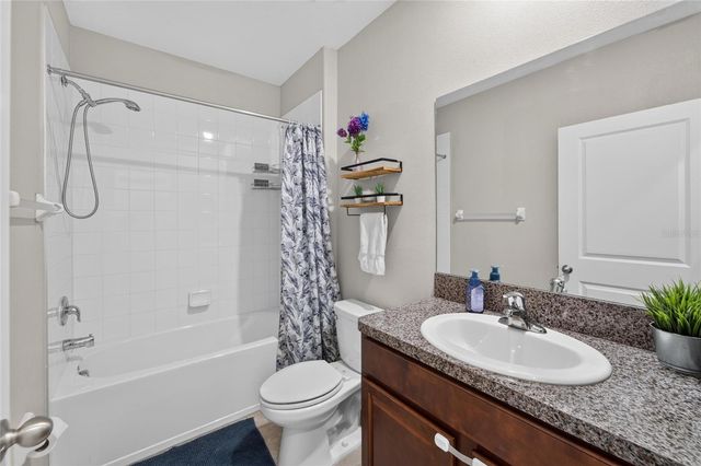 5119 WHITE CHICORY DRIVE, Apollo Beach, FL 33572