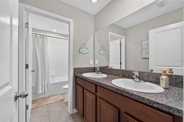 5119 WHITE CHICORY DRIVE, Apollo Beach, FL 33572