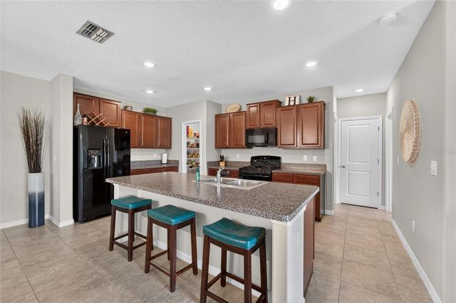5119 WHITE CHICORY DRIVE, Apollo Beach, FL 33572