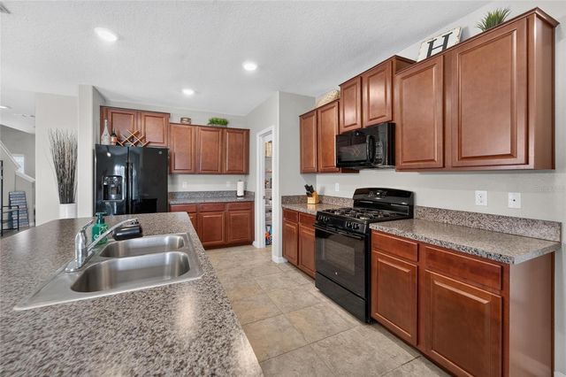 5119 WHITE CHICORY DRIVE, Apollo Beach, FL 33572