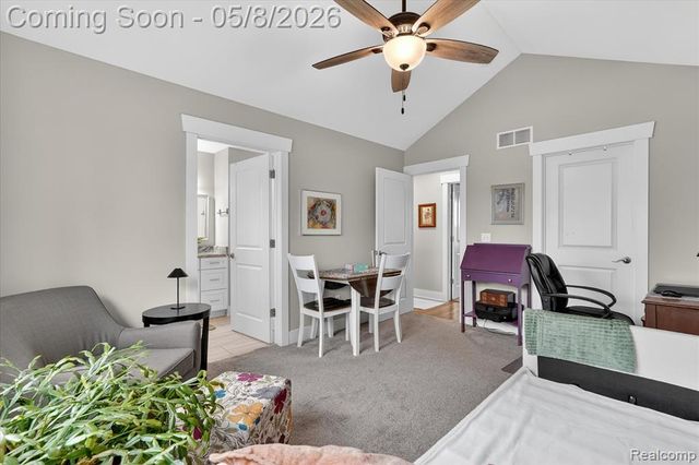 5847 Scenic Bluff Drive 28, Brighton, MI 48116