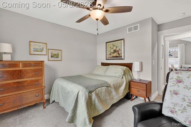 5847 Scenic Bluff Drive 28, Brighton, MI 48116