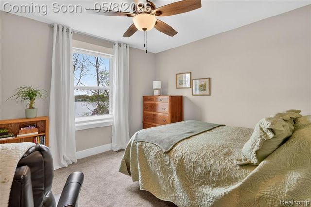 5847 Scenic Bluff Drive 28, Brighton, MI 48116