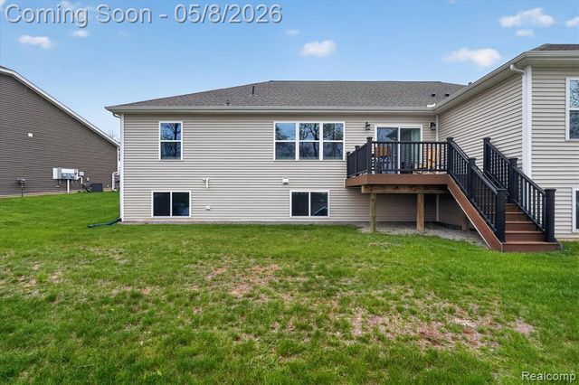 5847 Scenic Bluff Drive 28, Brighton, MI 48116