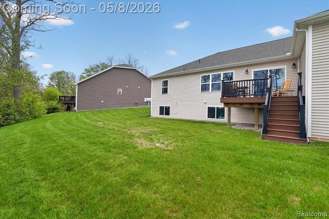 5847 Scenic Bluff Drive 28, Brighton, MI 48116