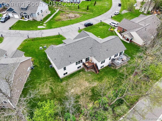 5847 Scenic Bluff Drive 28, Brighton, MI 48116