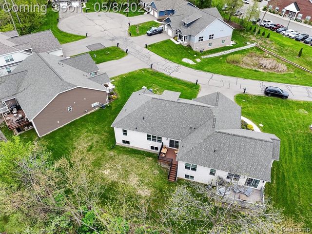 5847 Scenic Bluff Drive 28, Brighton, MI 48116