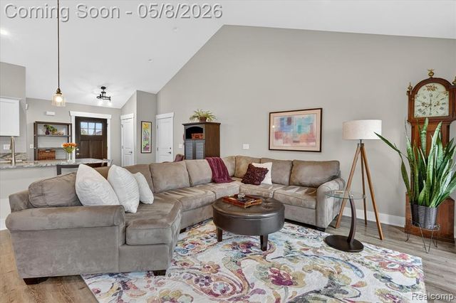 5847 Scenic Bluff Drive 28, Brighton, MI 48116