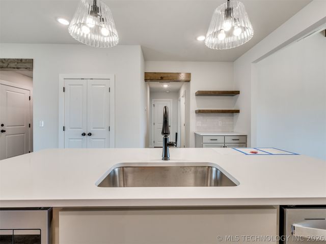 3461 E 153rd Street S, Bixby, OK 74008